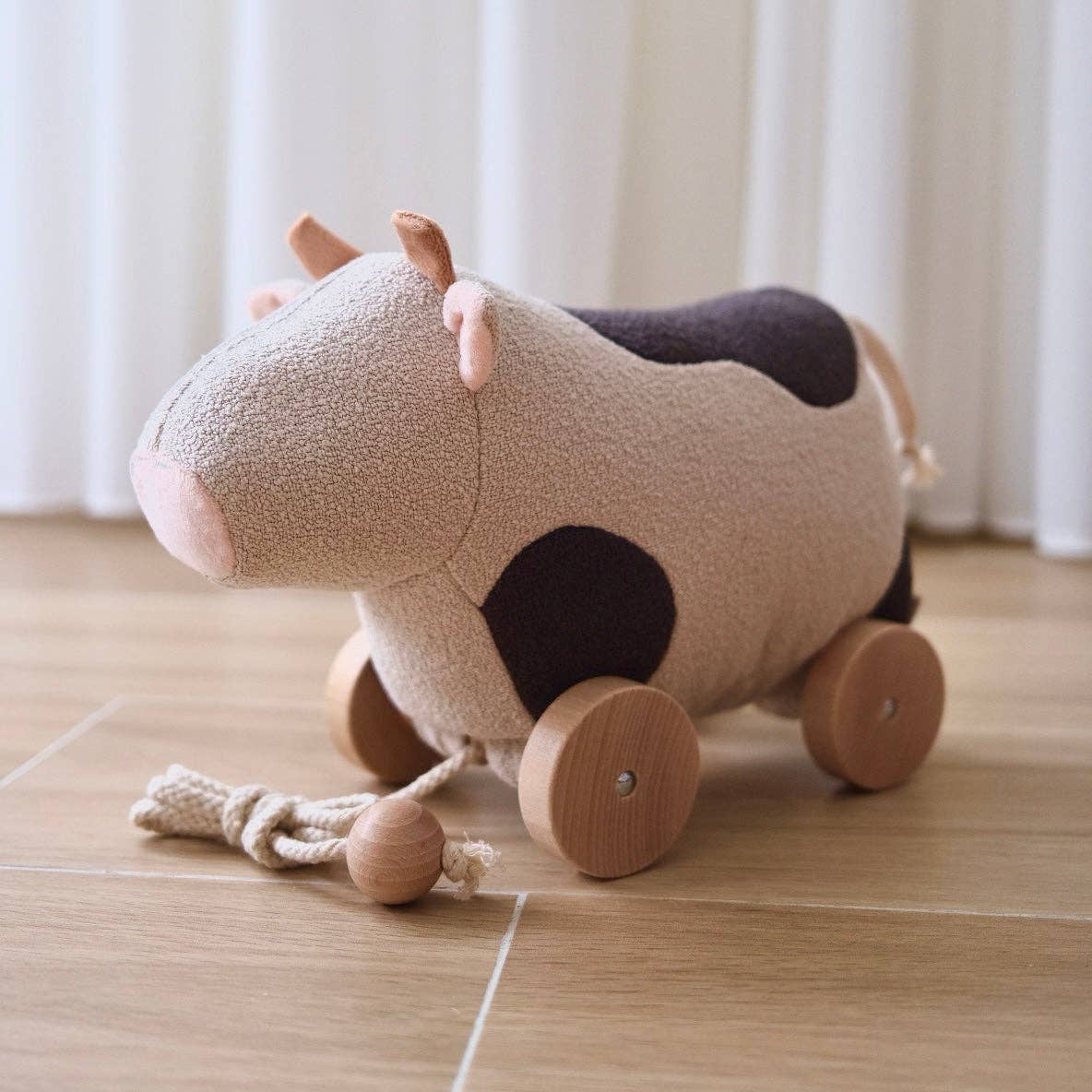 Pipi Pull-along toy